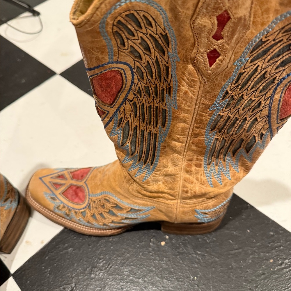 Women’s Tan Leather Heeled Boots with Red Accent - Picture 3 of 4